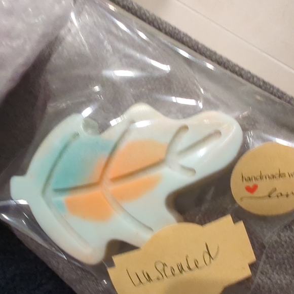 Handmade Candles and Wax Melts - Picture 4 of 9